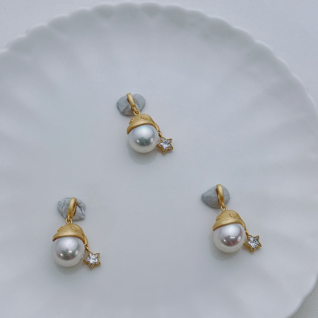P111 Handmade S925 High Quality Freshwater Edison Pearl Santa Hats Pendant 50$